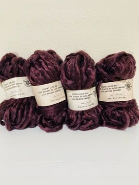 4 NEW 2 lbs 8 oz / 1133oz Loops and Threads Chunky Luxe Big Color Burgandy Blend